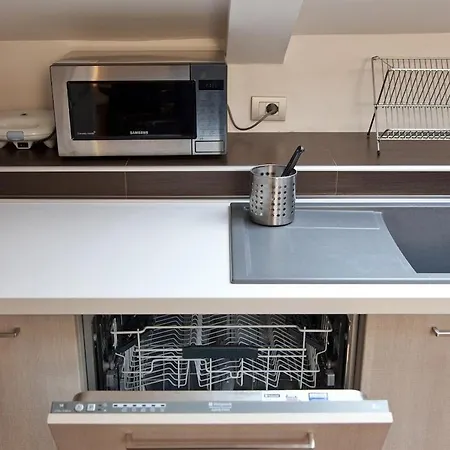 Appartement Incantevole Mansarda Al Centro Storico Napels